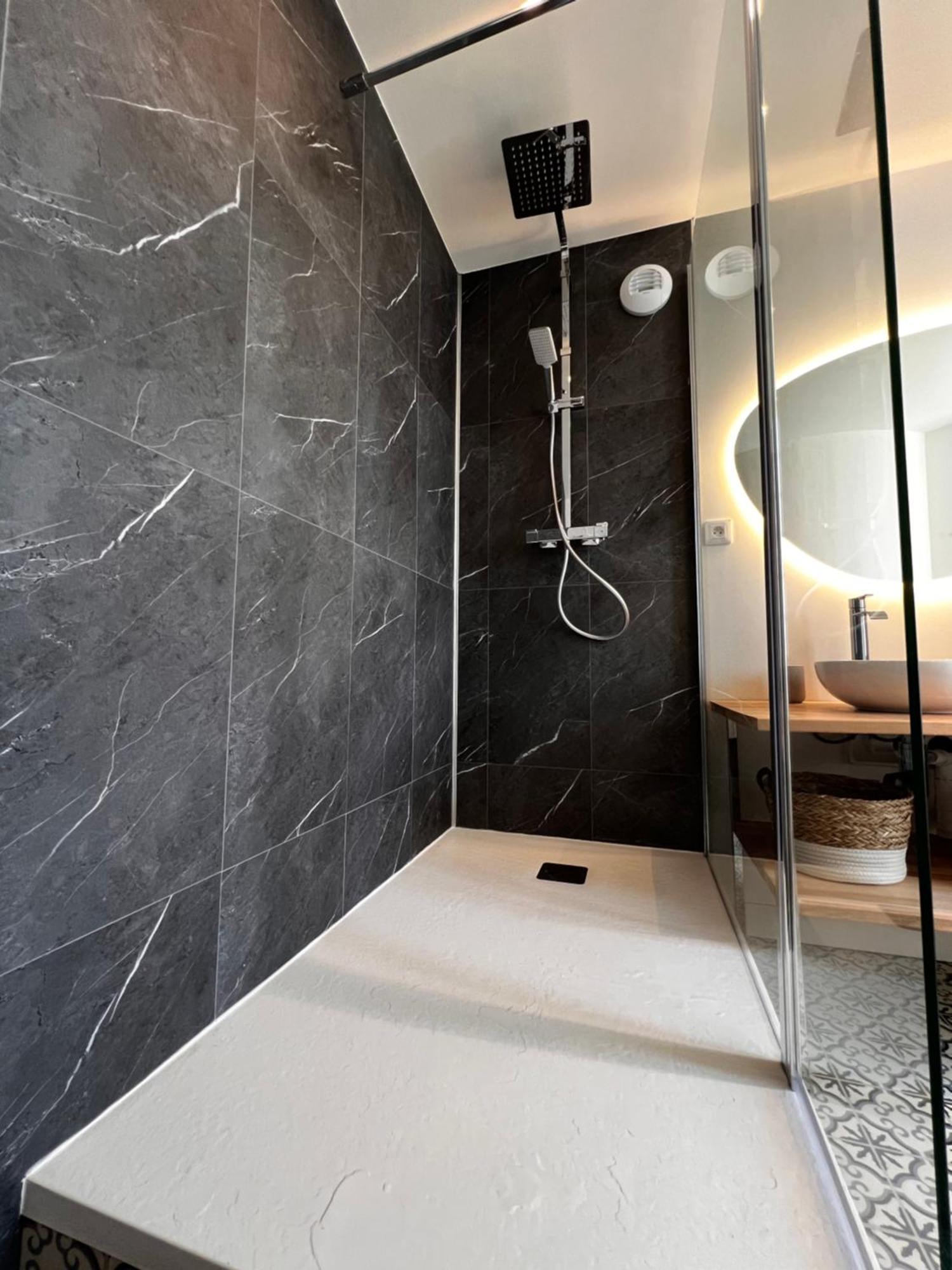 Appartement Gordon Smith, En Plein Centre, 4 Pers Sainte-Mere-Eglise Exterior foto
